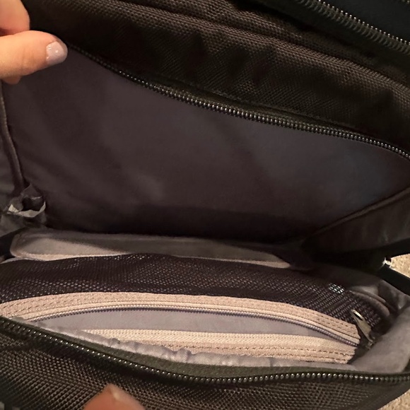 Brenthaven Backpack - Barely Used - Picture 4 of 7